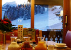 Breakfast with a view of the piste